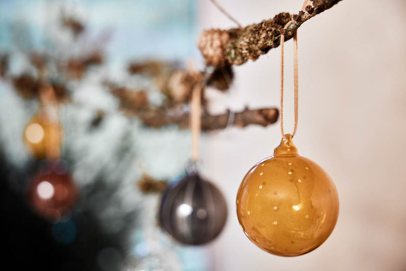 Natale Christmas Glass Ball in Amber 2