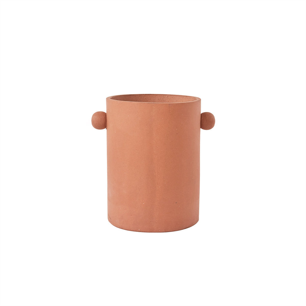 https://oyoy.us/cdn/shop/products/Inka_Planter_-_Large-Pot-L300459-911_Terracotta_1200x1200_fba39bf2-4348-4df2-b7be-17ffbd815f40_1024x1024.jpg?v=1659543781