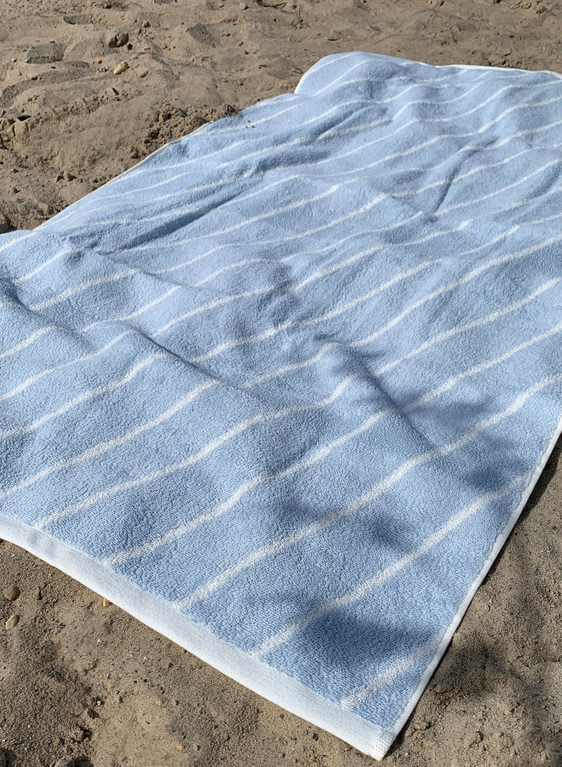 Raita Towel - Medium - Cloud / Ice Blue